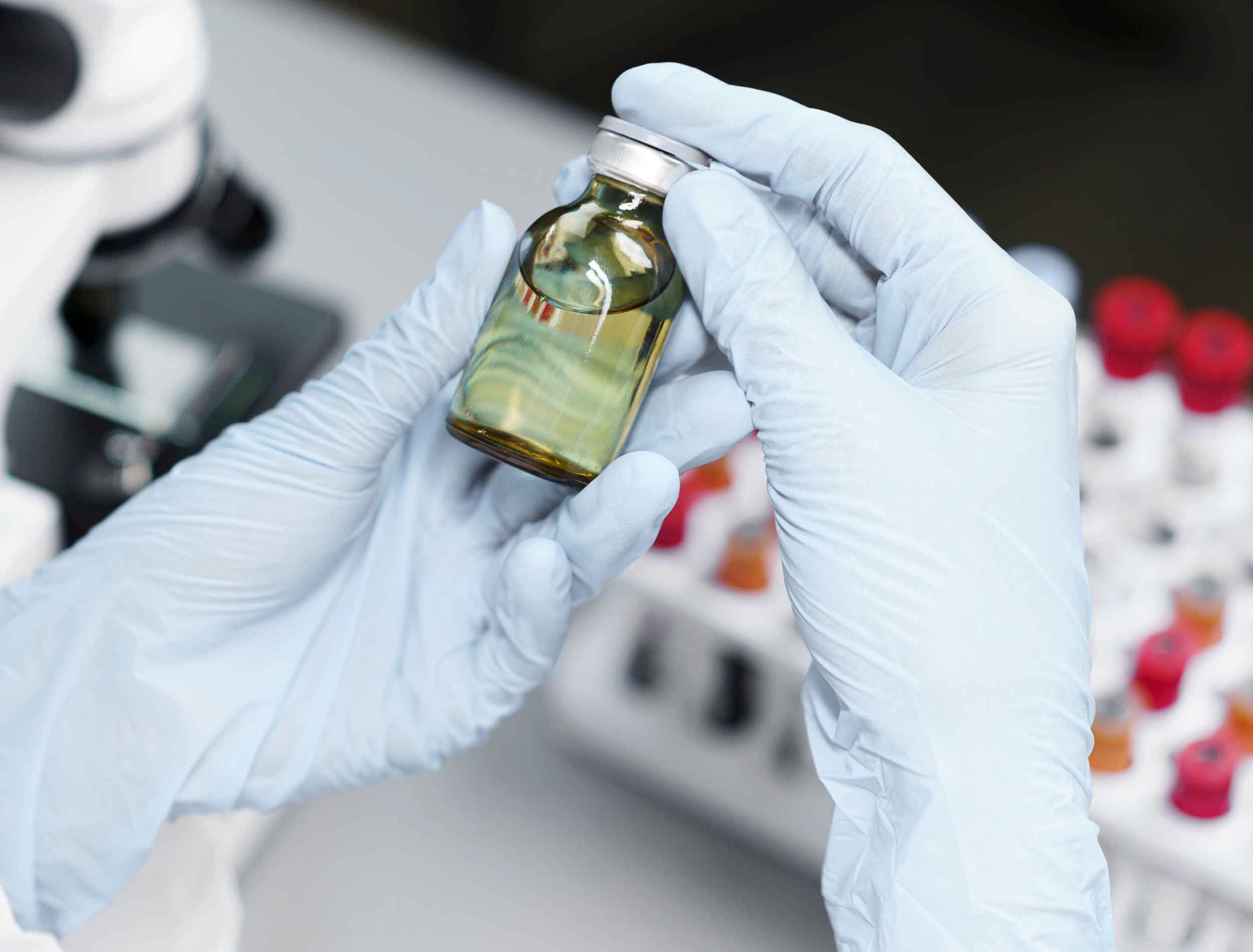 <strong>Identifikasi Cemaran Etilon Glikol dan Deitilon Glikol dengan Pengujian Hablur Polarisasi Pada Sediaan bahan Baku Obat</strong>